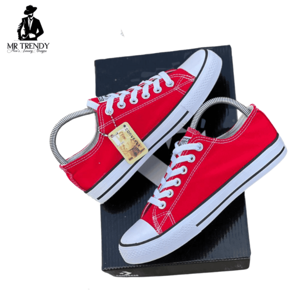 Red Converse All-stars