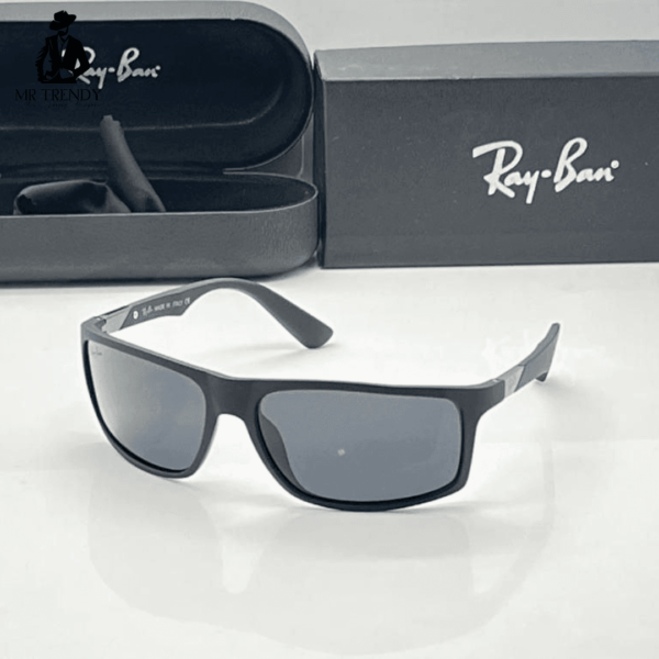Rayban Sunglasses with UV Protection - Image 4