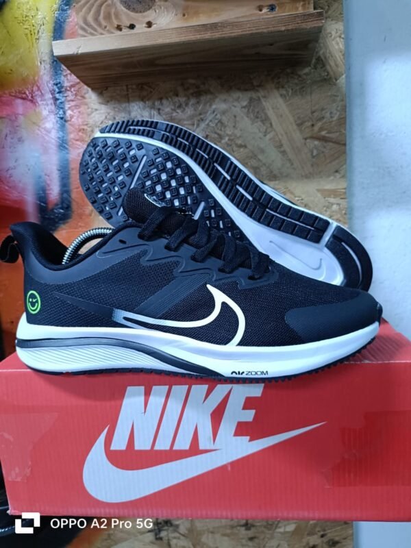 Black Nike Zoom Trainers