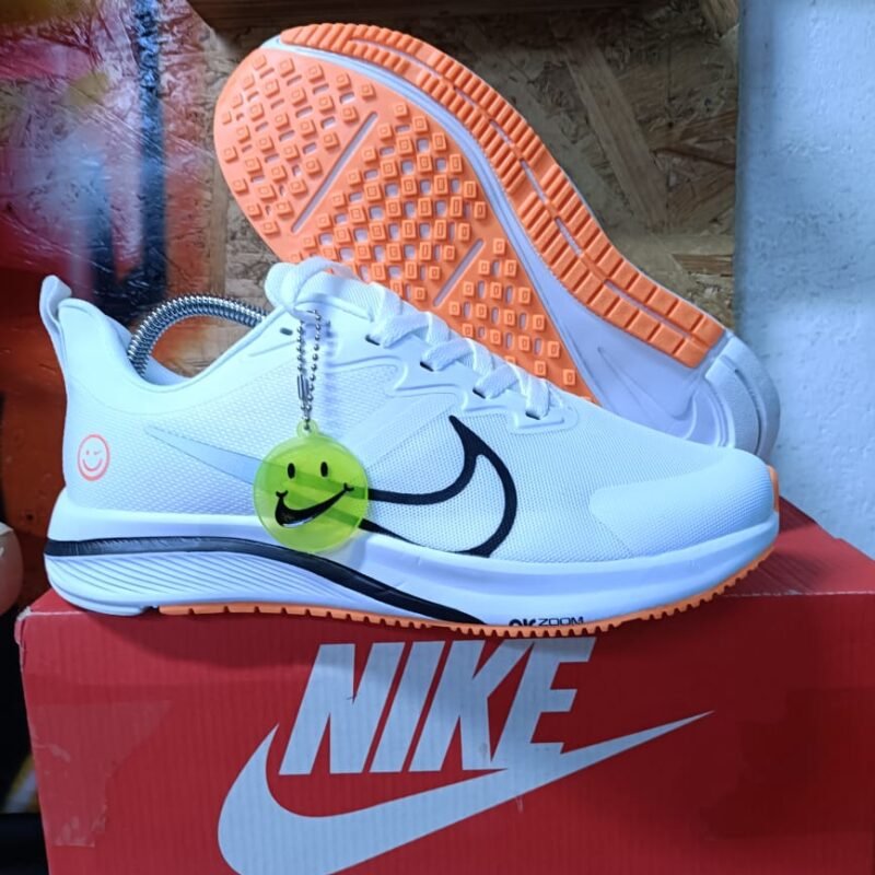 White Nike Zoom Trainers
