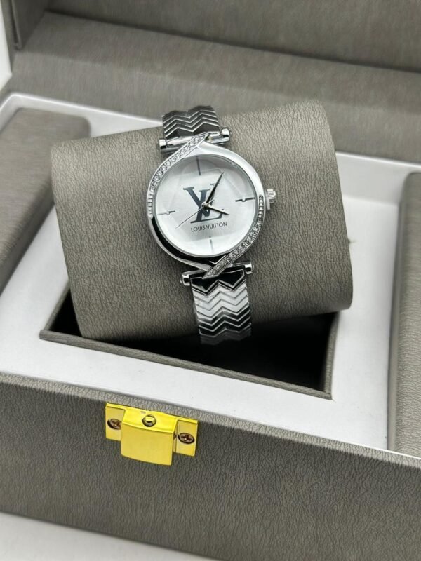Ladies' Luxury Watch - Image 8