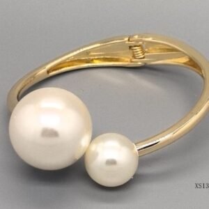 STAINLESS STEEL CLASSY BRACELETS