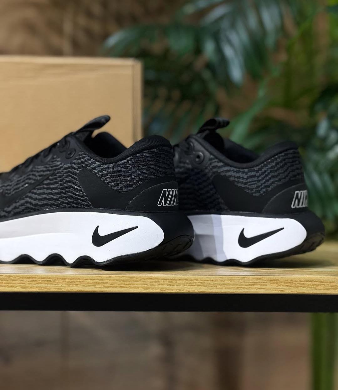 Nike Black White Sneakers