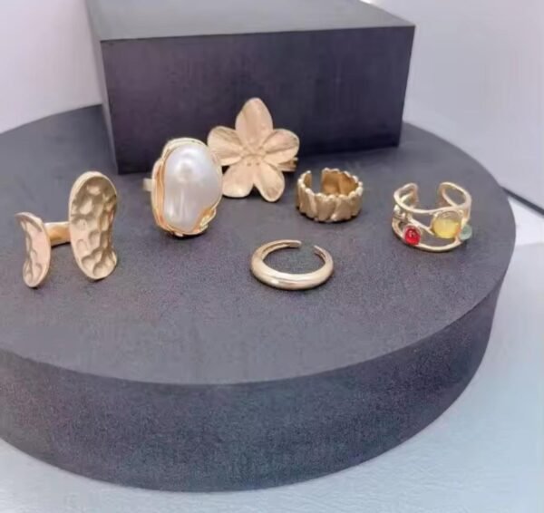 CHUNKY STATEMENT RINGS – 6-Piece Set - Image 3