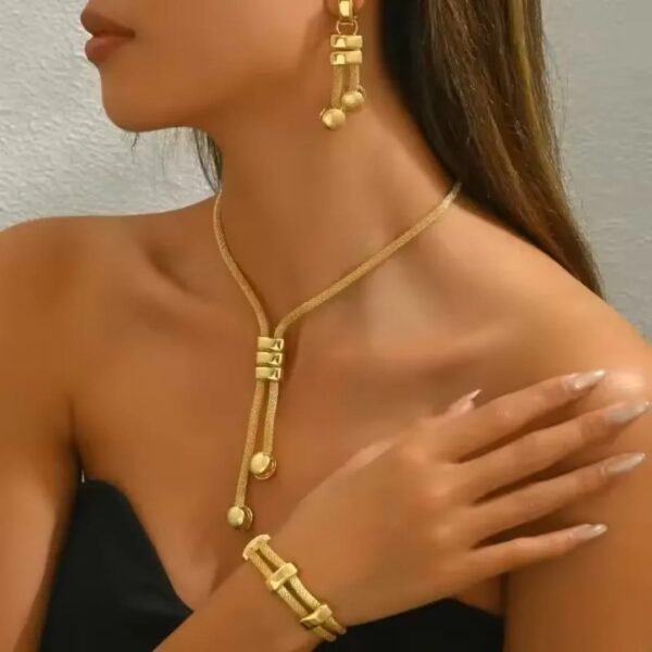 Exquisite Matching Jewellery Set