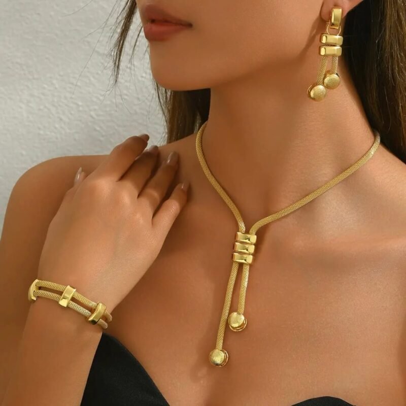Exquisite Matching Jewellery Set