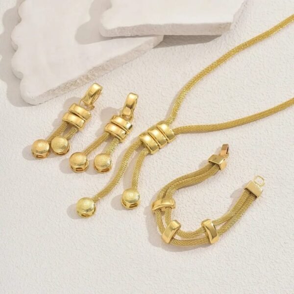 Exquisite Matching Jewellery Set
