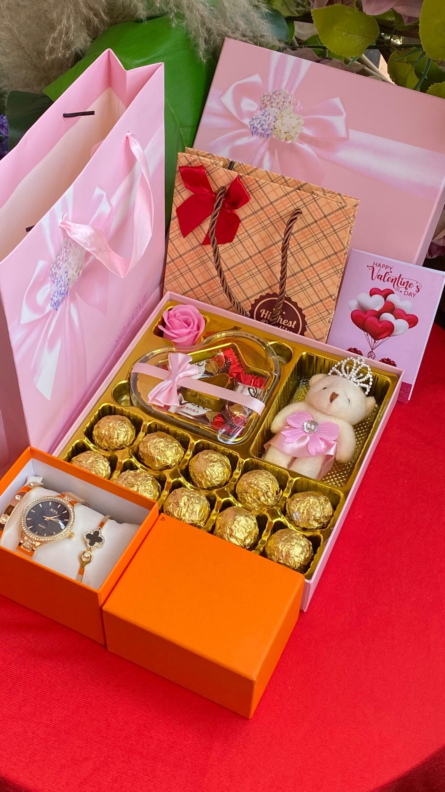 Chocolate pack Valentine Ladies Gift Set