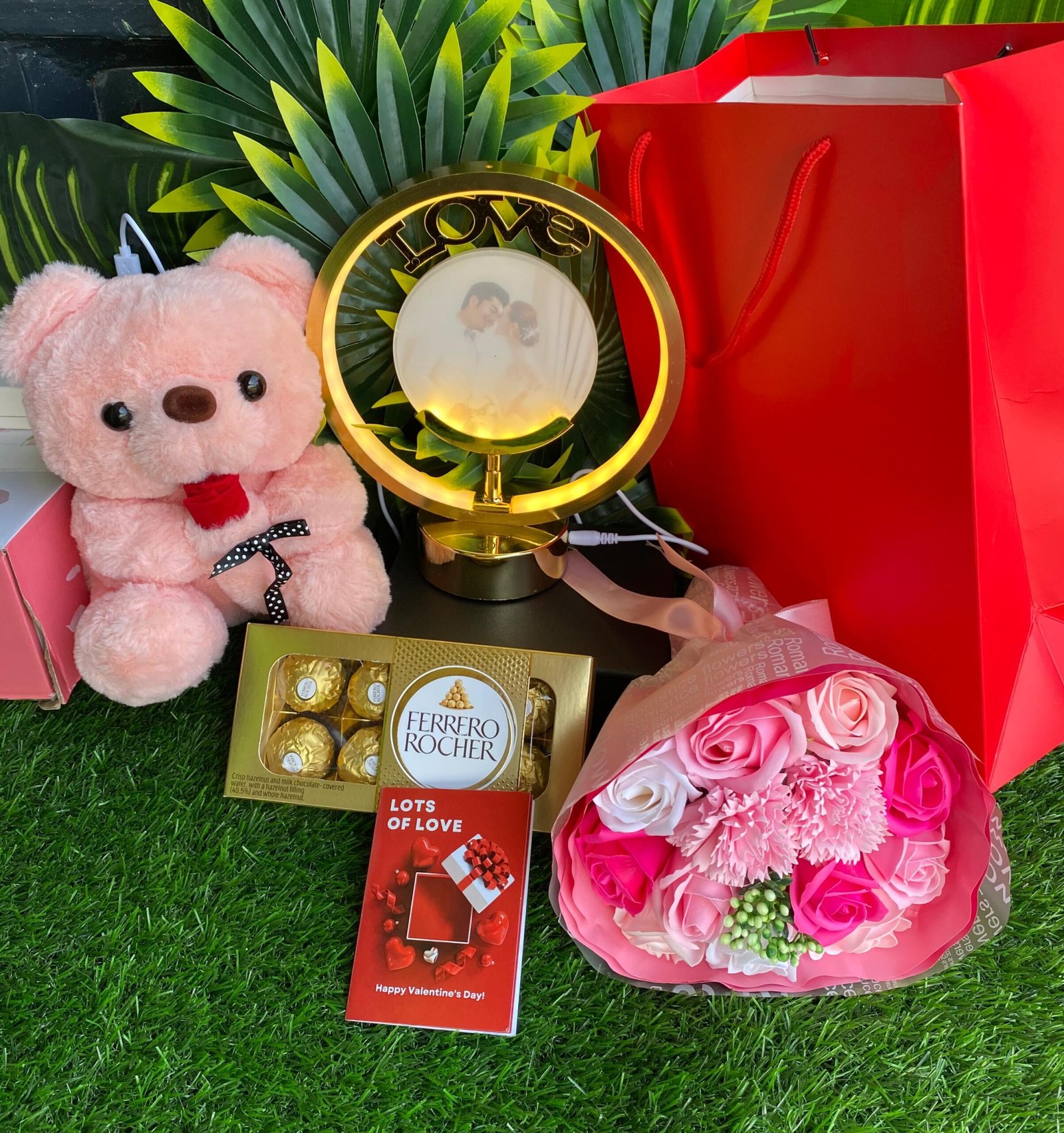 Ferrero Chocolate Valentines Ladies Gift Set