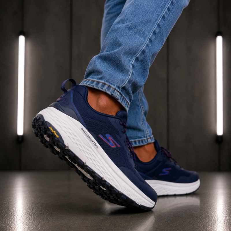 Max Cushion Running Sneakers